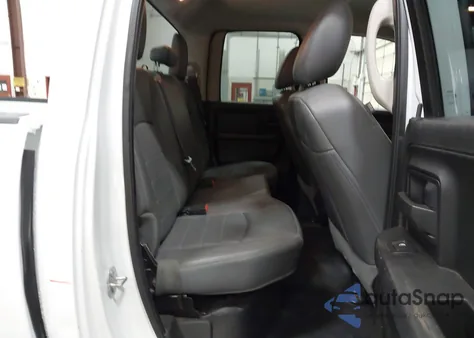 2017 Ram 1500 Tradesman 4X4 6'4 Box z USA, uszkodzony, nr VIN 1C6RR7FG8HS770142